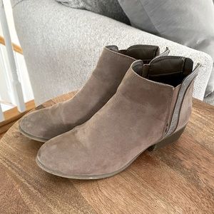 Candies size 7 booties